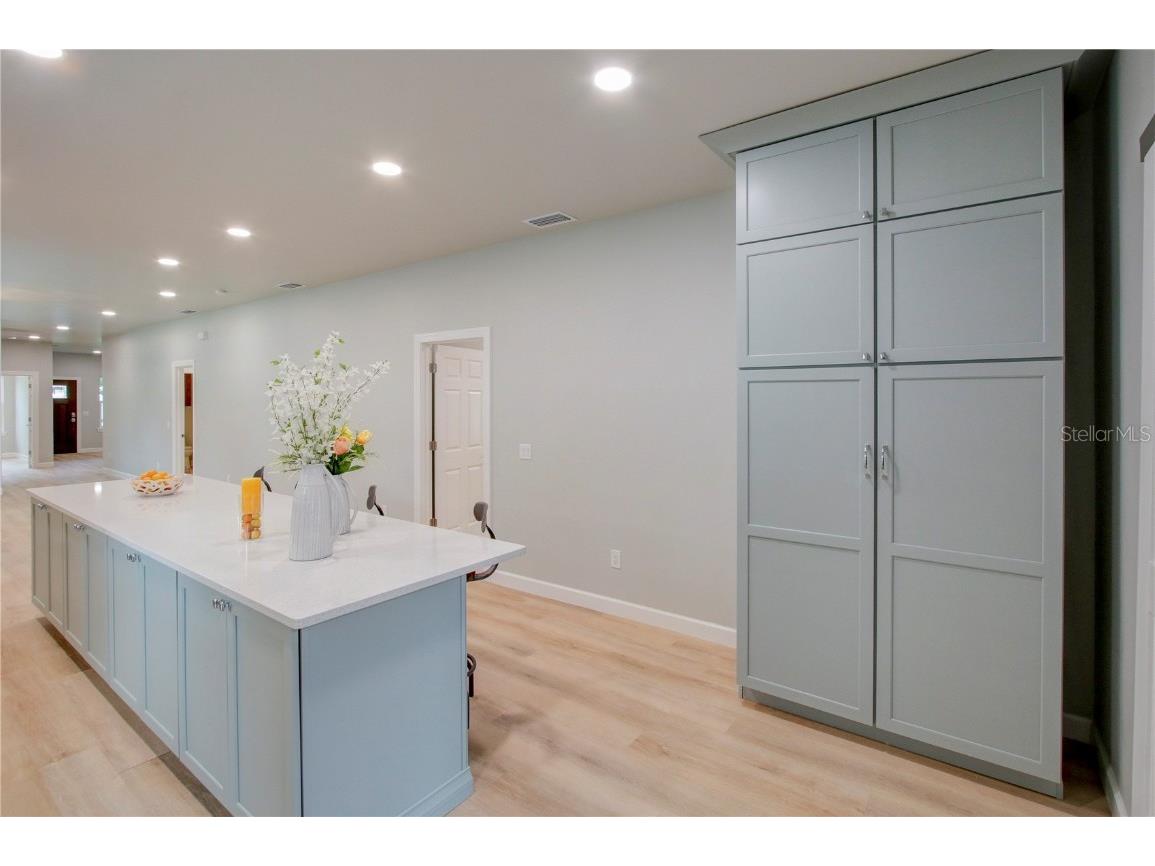 494 39th Avenue N Saint Petersburg FL 33703 TB8389184 image13