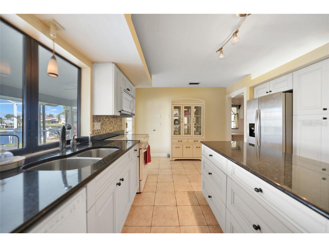 494 Monaco Drive Punta Gorda FL 33950 C7506063 image10