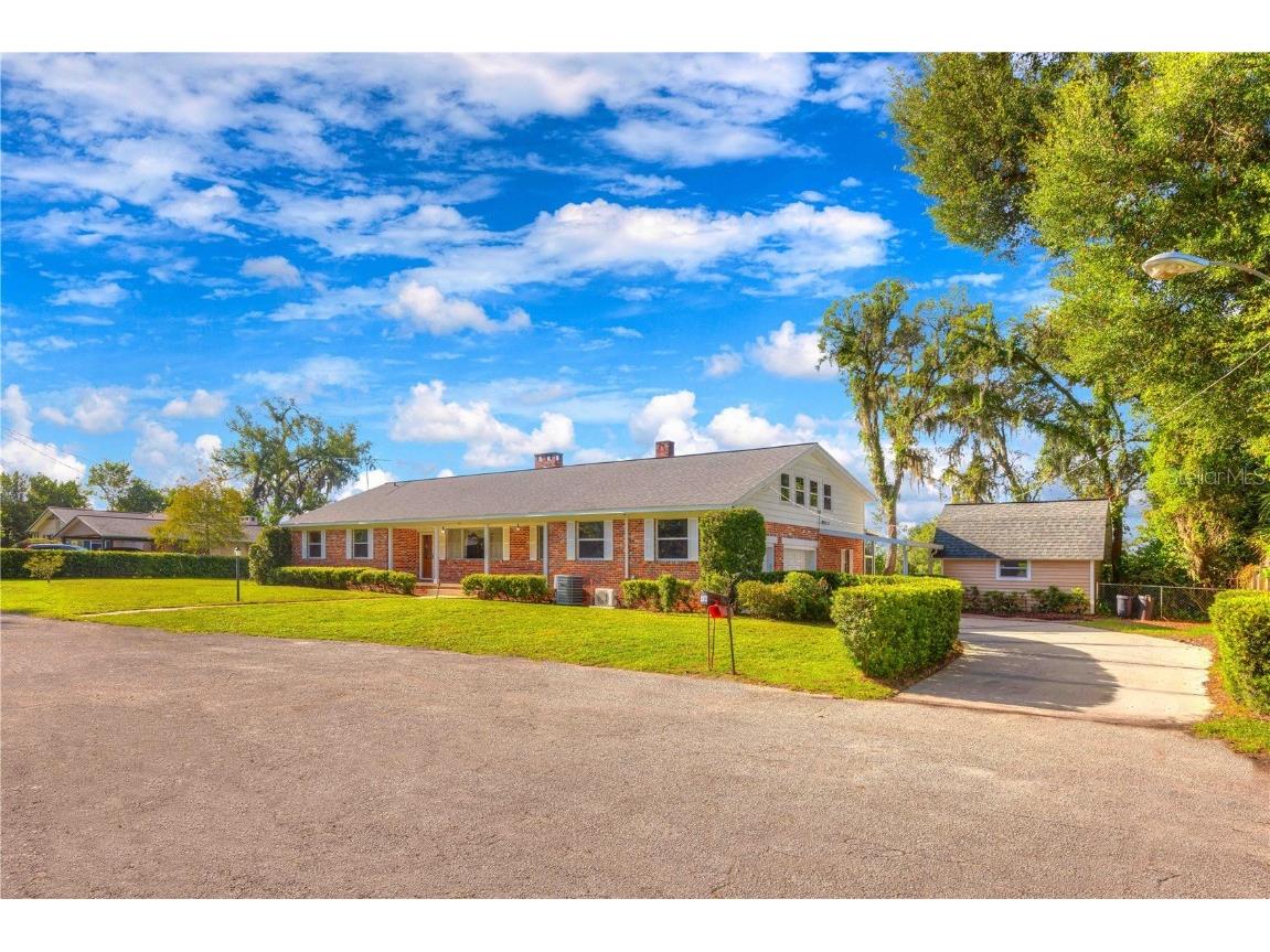 494 Oakridge Avenue Deland FL 32724 V4931320 image1