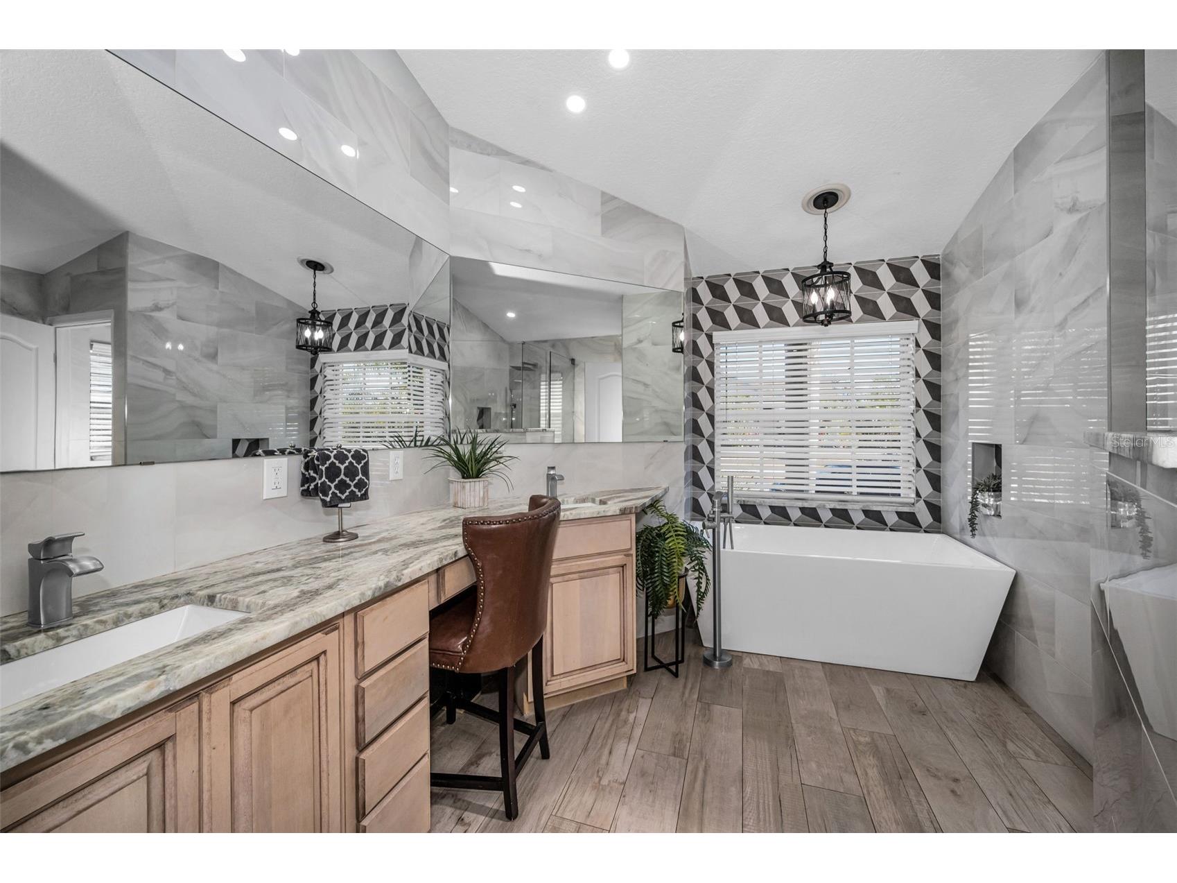 494 Village Drive Tarpon Springs FL 34689 TB8479388 image33