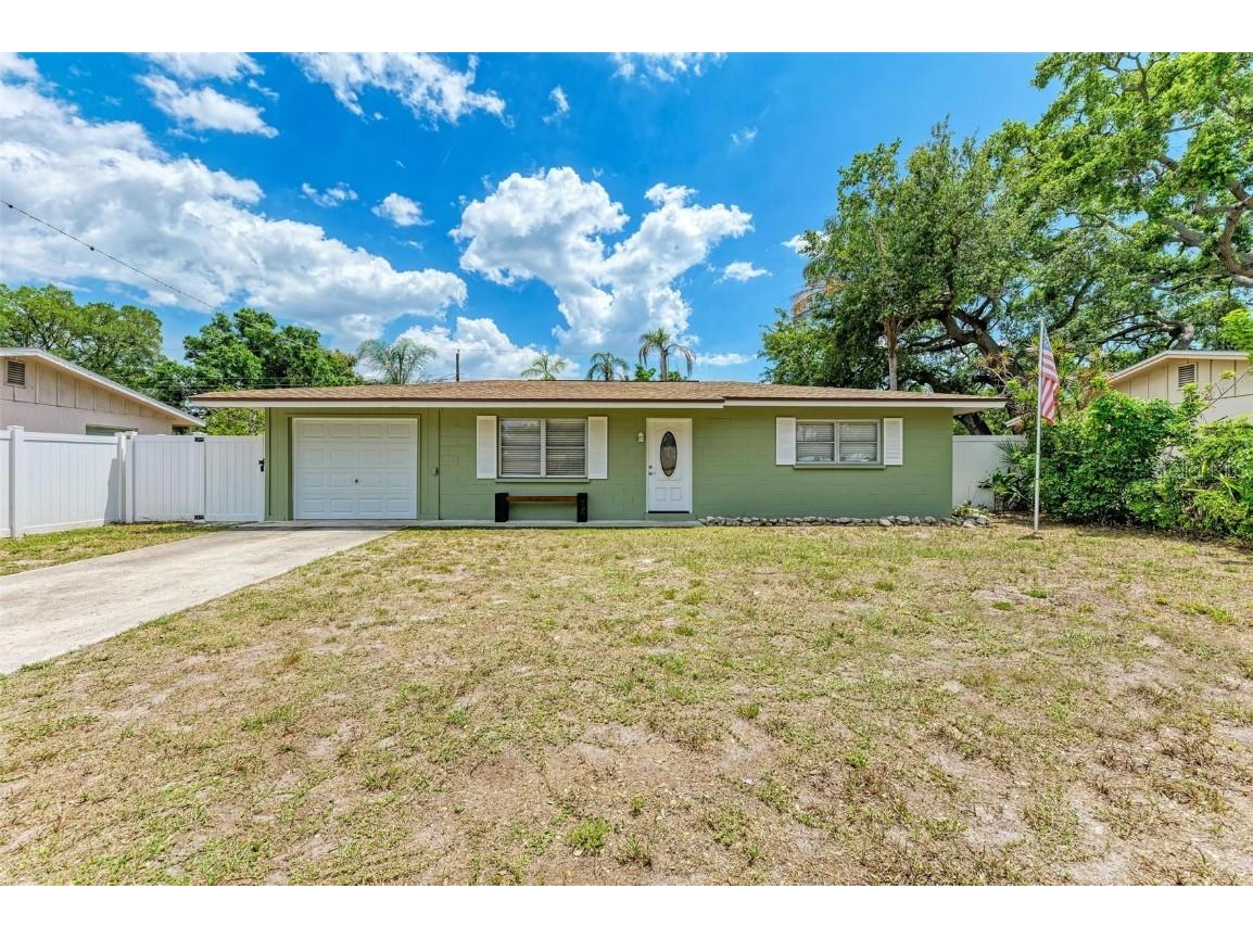 4940 Brookmeade Drive Sarasota FL 34232 A4609353 image1