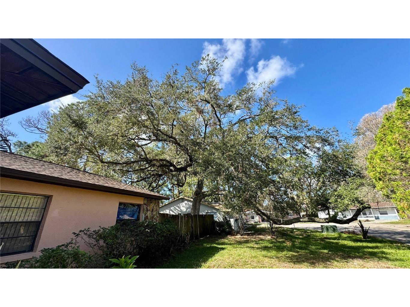 4940 Cherry Court New Port Richey FL 34652 W7869964 image1