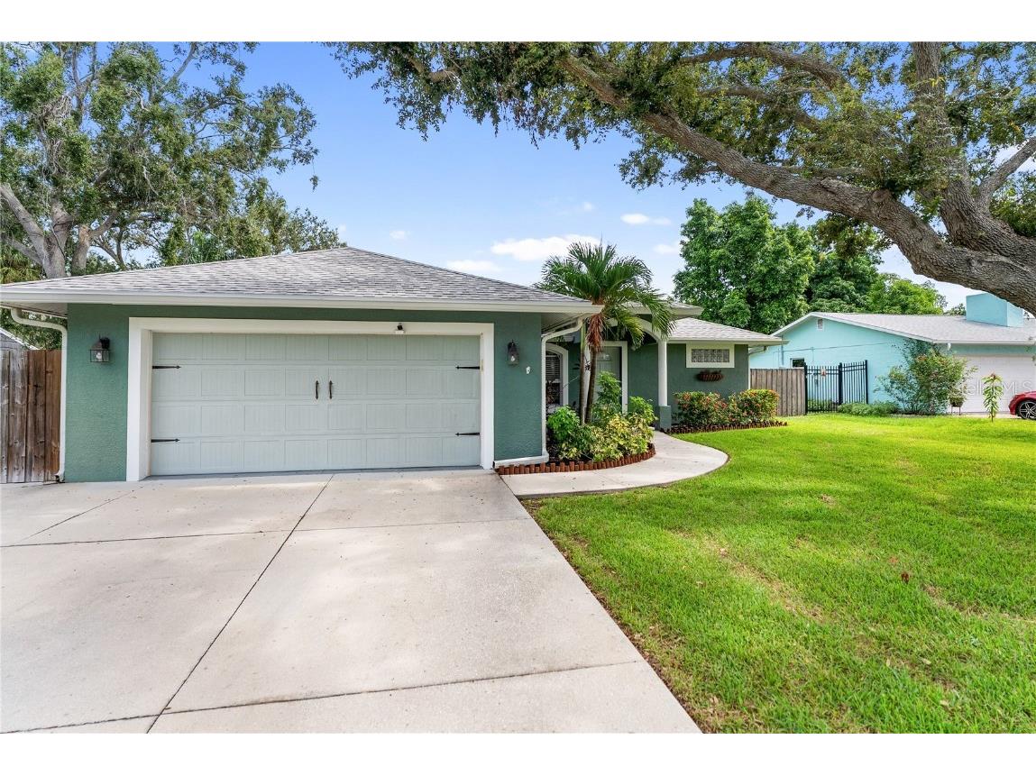 4940 Habana Drive Sarasota FL 34235 A4664211 image1
