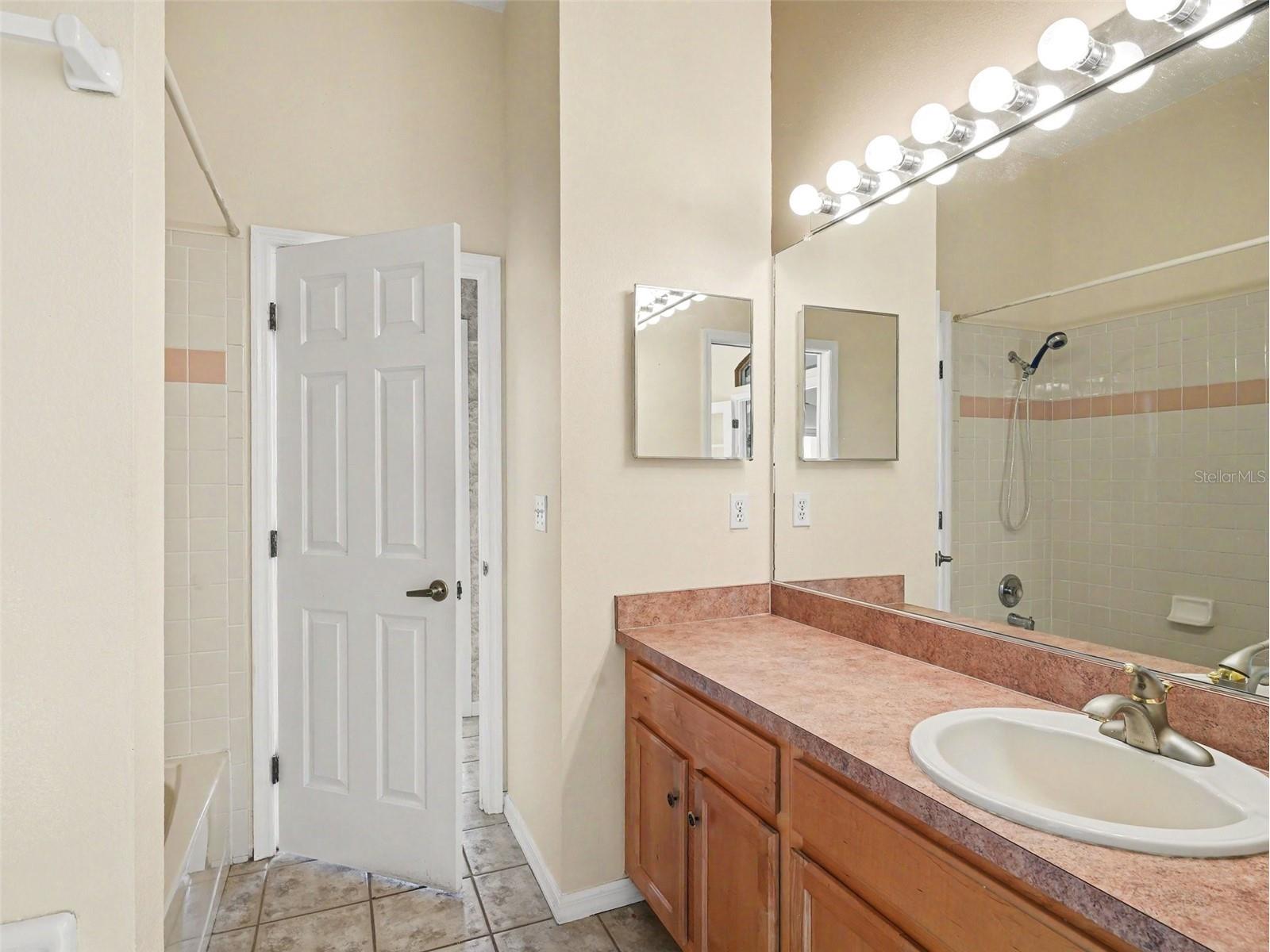 4940 Thames Lane Sarasota FL 34238 O6403481 image13
