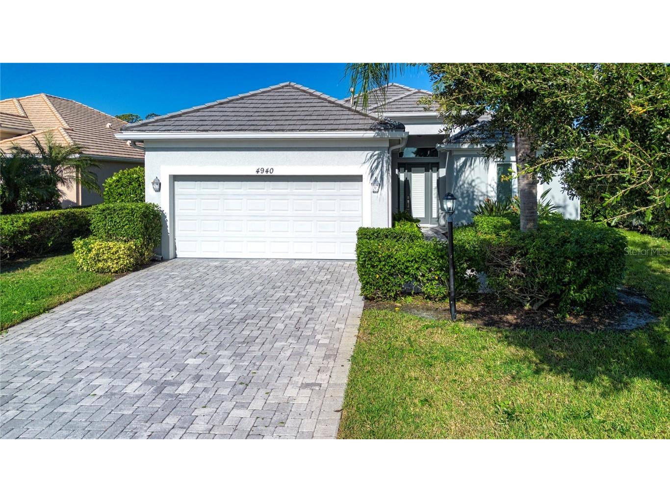 4940 Tobermory Way Bradenton FL 34211 - POND A4668192 image1