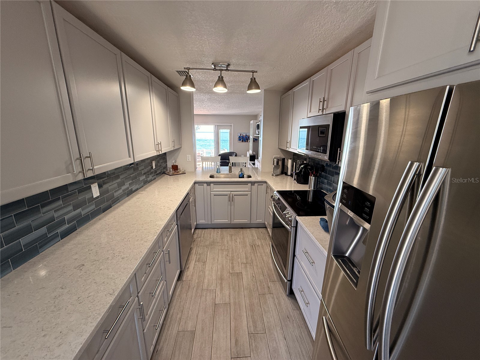 4942 Coquina Key Drive SE Saint Petersburg FL 33705 TB8499061 image3