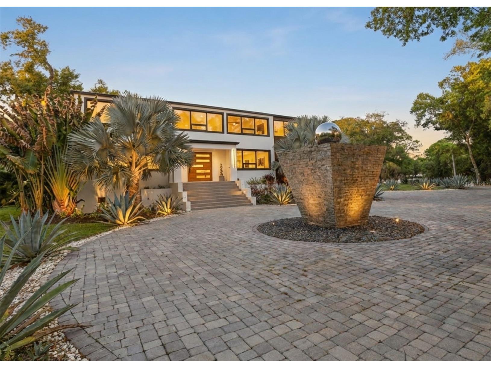 4942 Hubner Circle Sarasota FL 34241 A4686890 image1