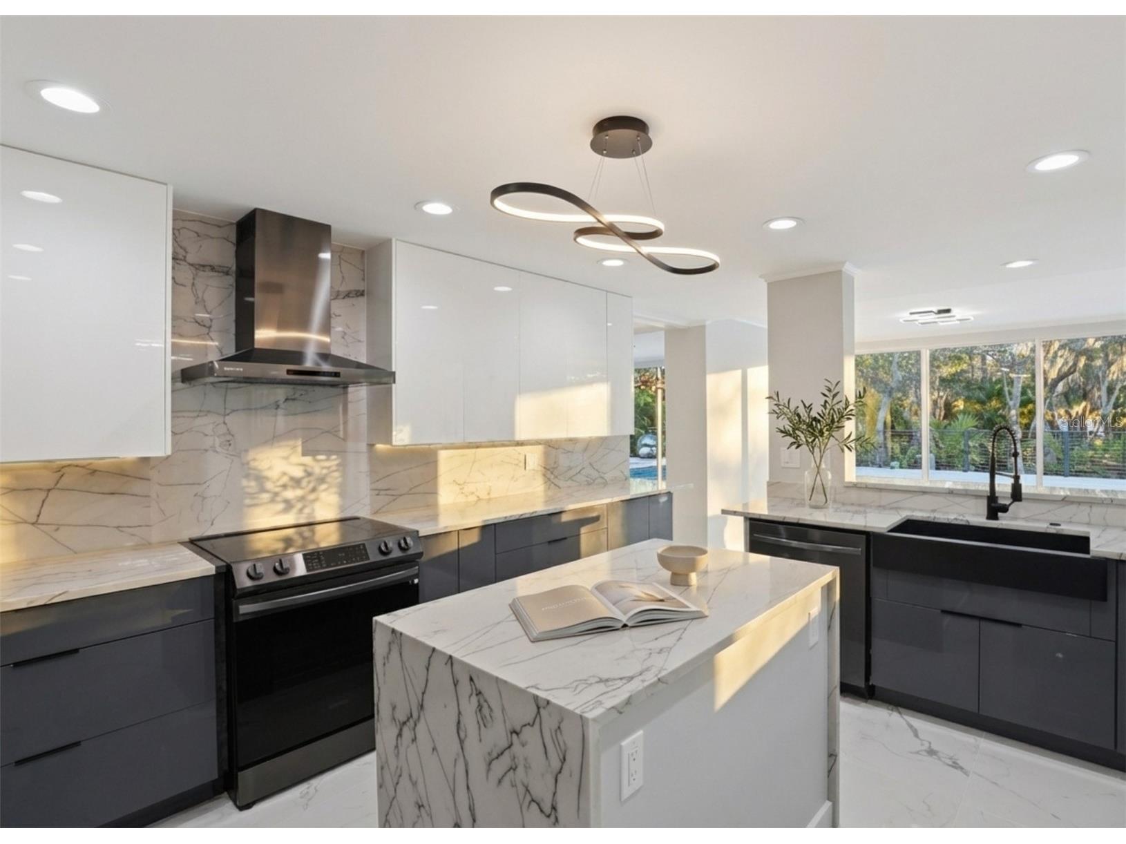 4942 Hubner Circle Sarasota FL 34241 A4686890 image11