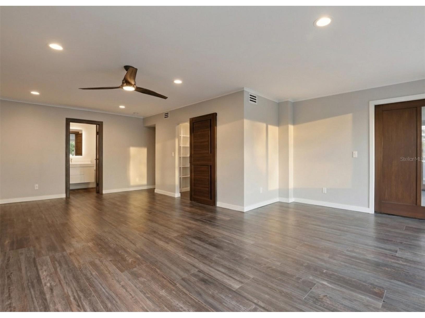 4942 Hubner Circle Sarasota FL 34241 A4686890 image31