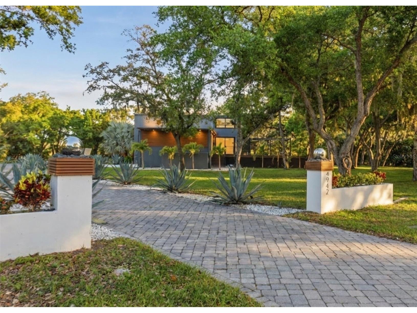 4942 Hubner Circle Sarasota FL 34241 A4686890 image50