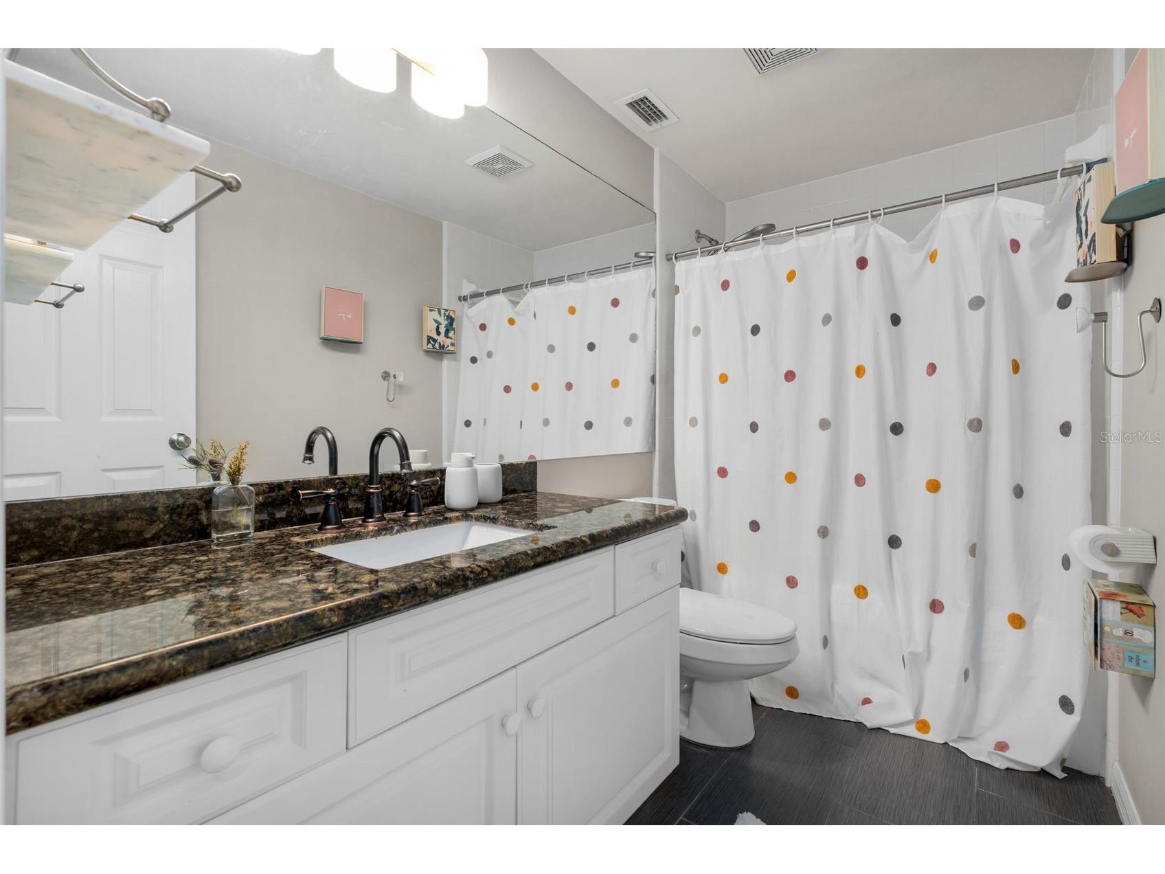 4942 NW 1st Place Gainesville FL 32607 GC537092 image13