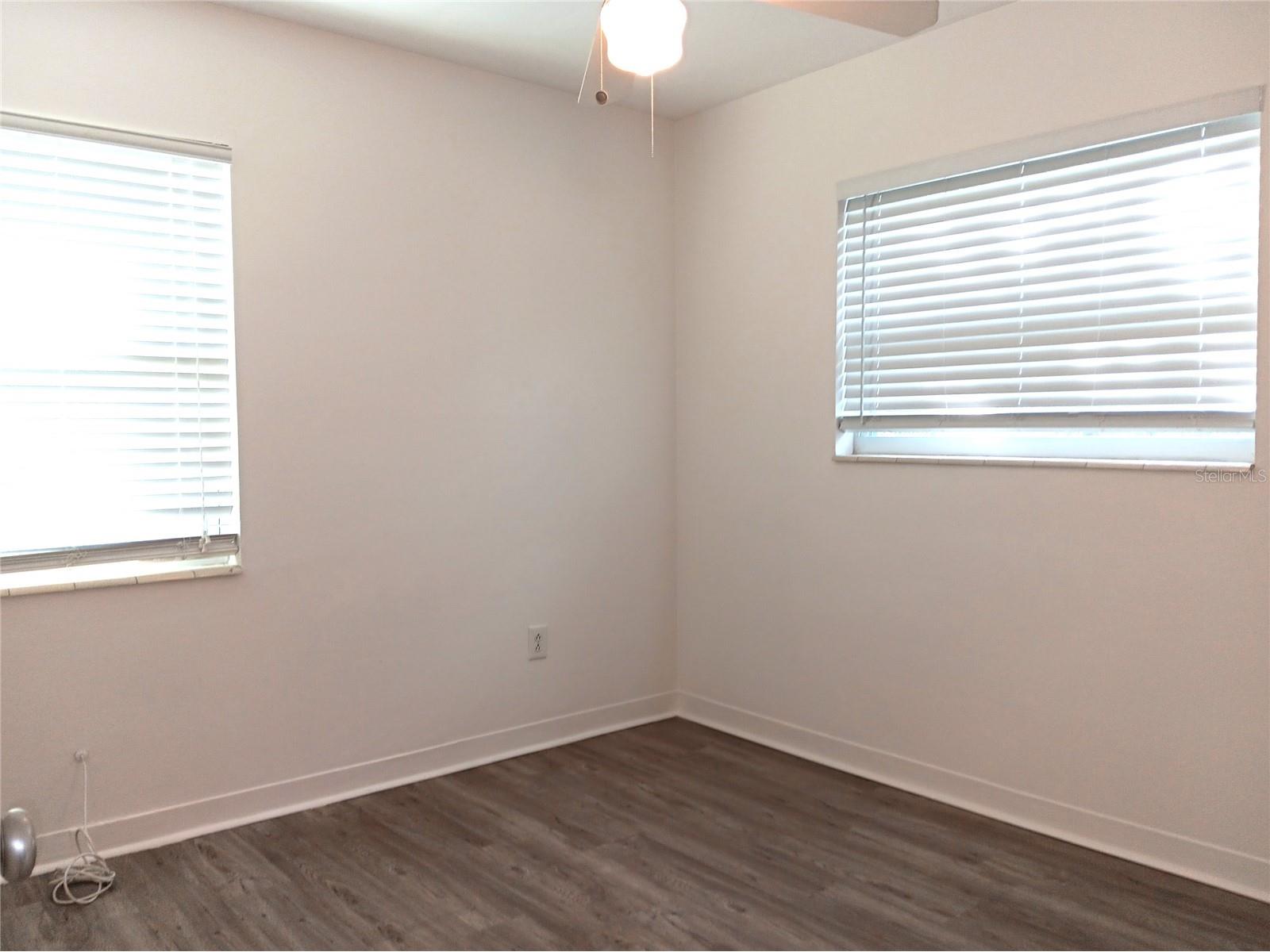 4942 Oxford Avenue N Saint Petersburg FL 33710 TB8484272 image12