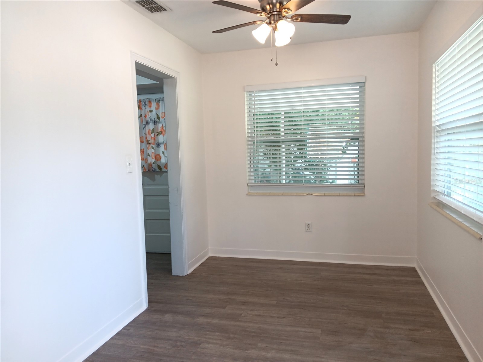 4942 Oxford Avenue N Saint Petersburg FL 33710 TB8484272 image5