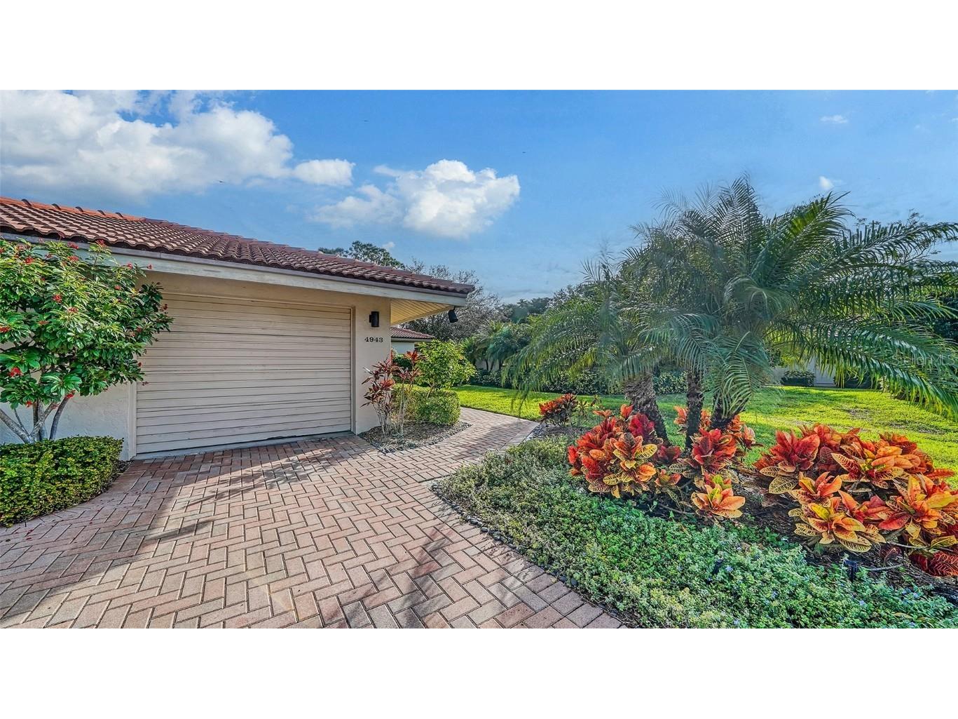 4943 Kestral Park Way N #4 Sarasota FL 34231 A4595332 image1