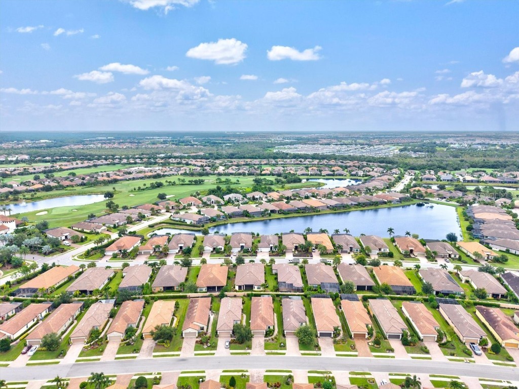 4945 Savona Run Bradenton FL 34211 A4665061 image56