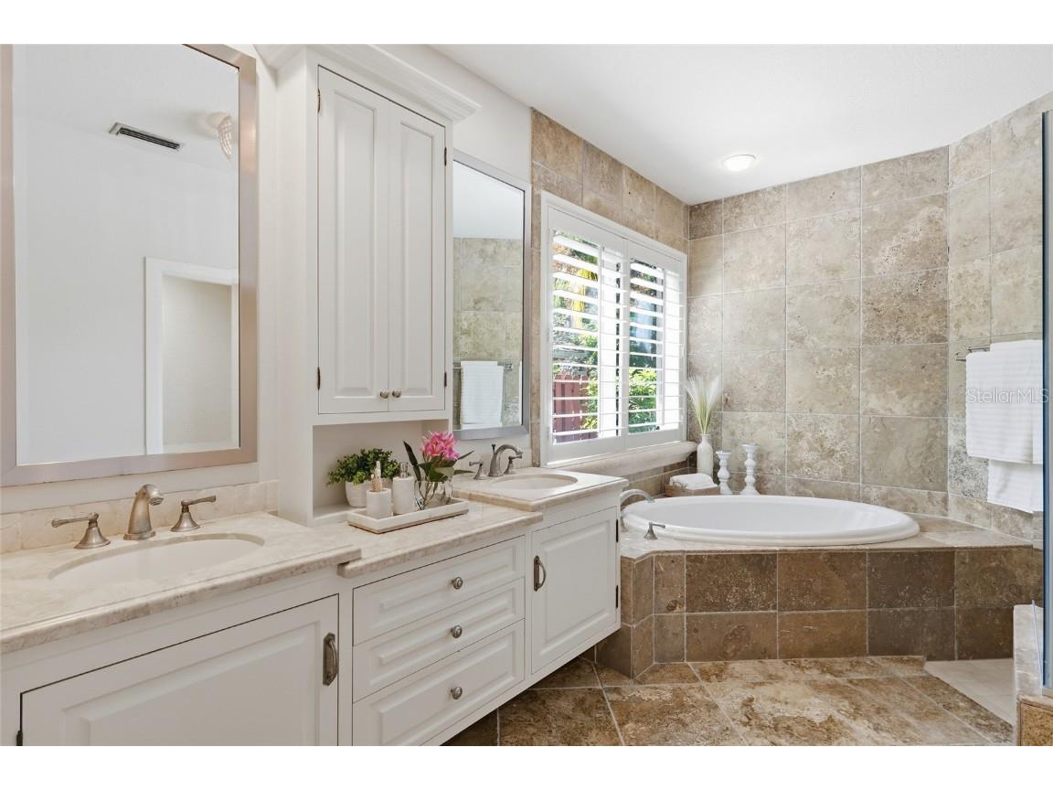 4946 Brywill Circle Sarasota FL 34234 A4670935 image24