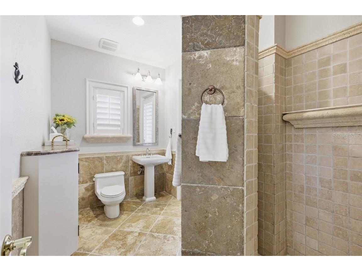 4946 Brywill Circle Sarasota FL 34234 A4670935 image33