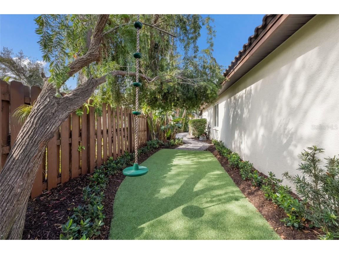 4946 Brywill Circle Sarasota FL 34234 A4670935 image45