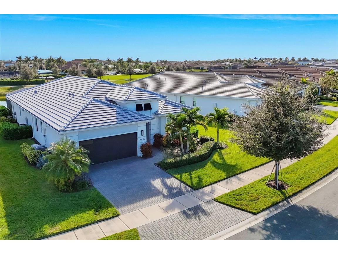 4947 Surfside Circle Bradenton FL 34211 A4672169 image1