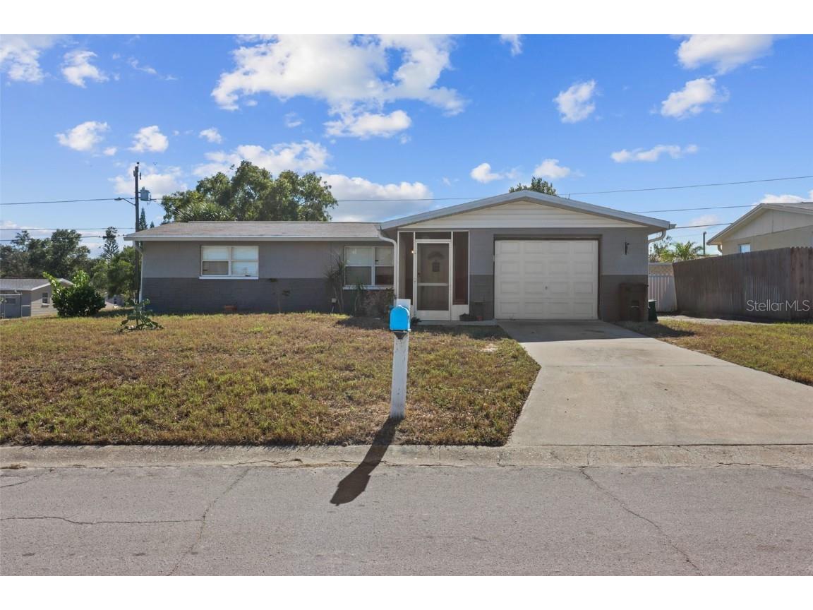 4948 Genesis Avenue Holiday FL 34690 U8222467 image1