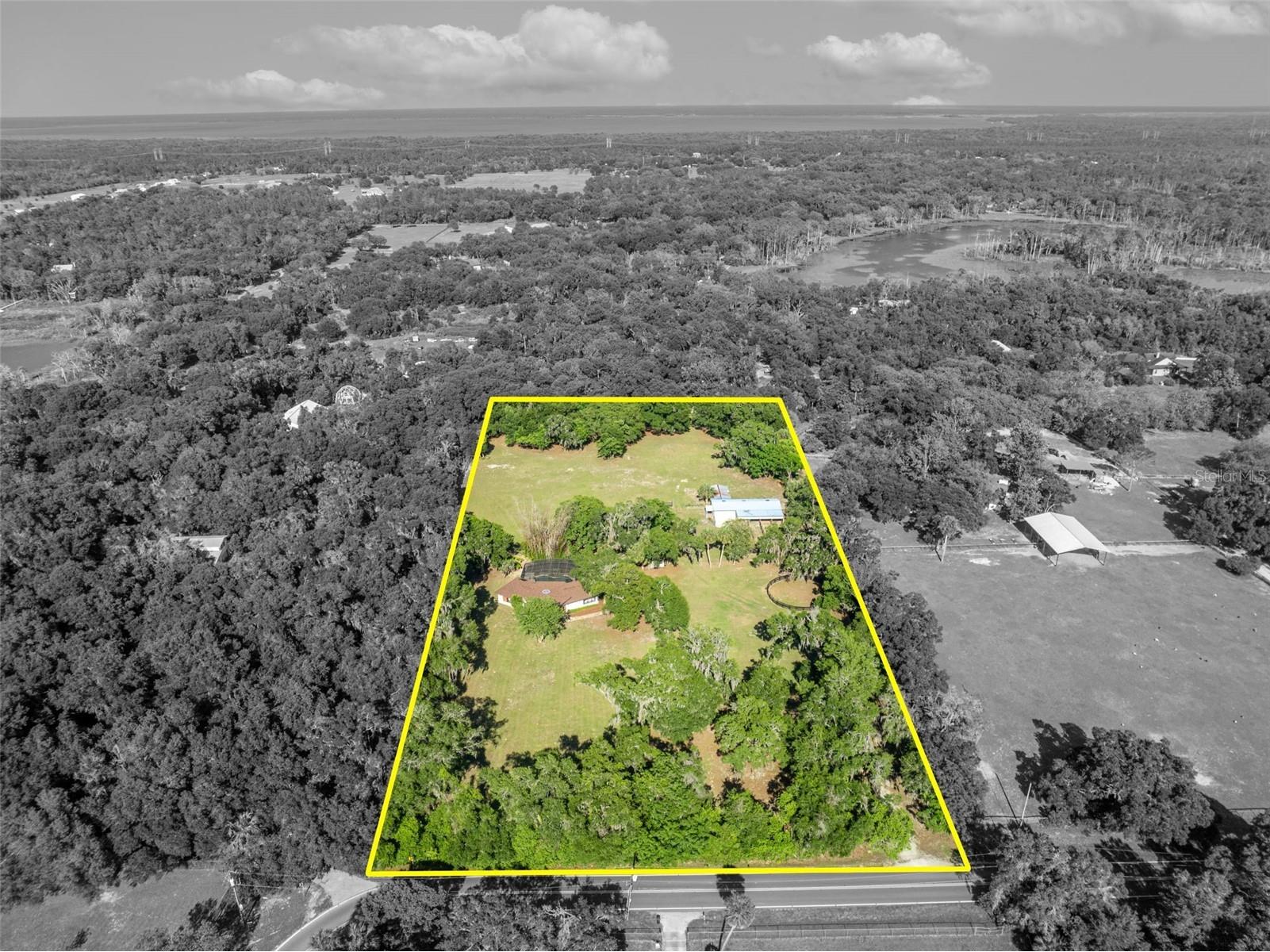 495 1st Street Geneva FL 32732 O6401594 image1