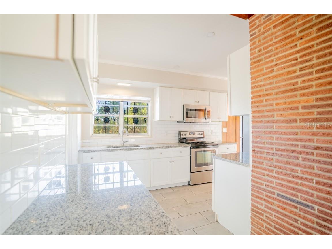 495 Avenue F SE Winter Haven FL 33880 L4957697 image6