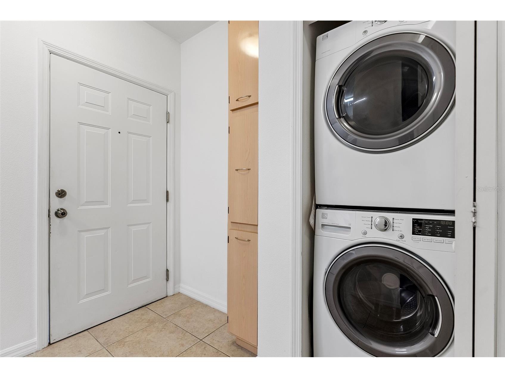495 Las Cortes Lane #201 Orlando FL 32824 O6370827 image7
