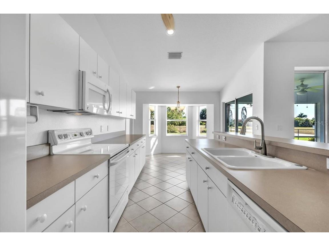 495 Sweetwater Drive Rotonda West FL 33947 C7518125 image16