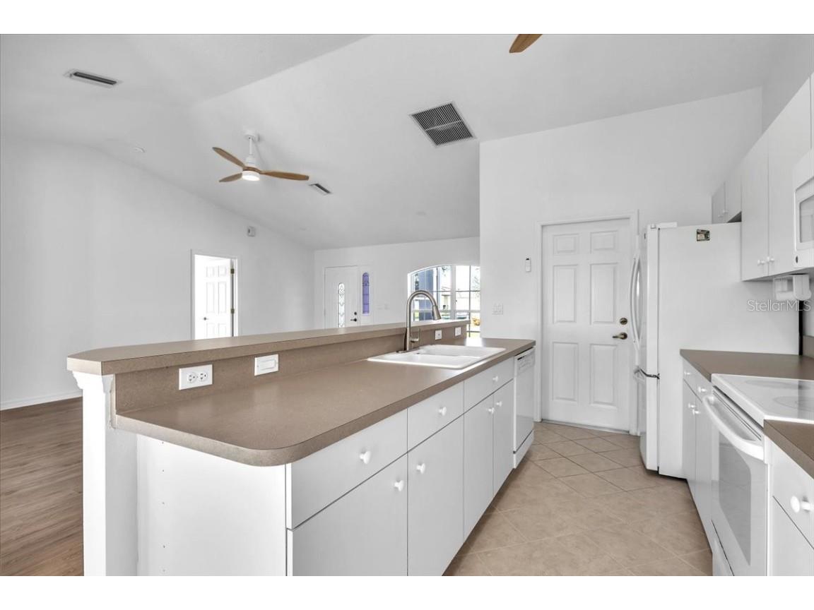 495 Sweetwater Drive Rotonda West FL 33947 C7518125 image20