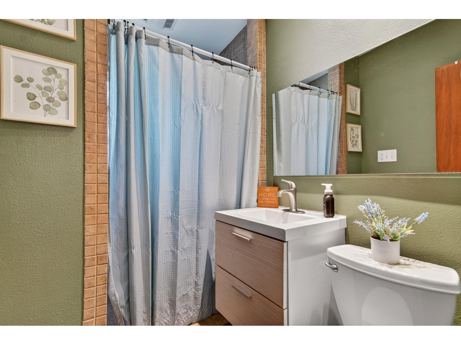 4950 30th Avenue N Saint Petersburg FL 33710 TB8503000 image20