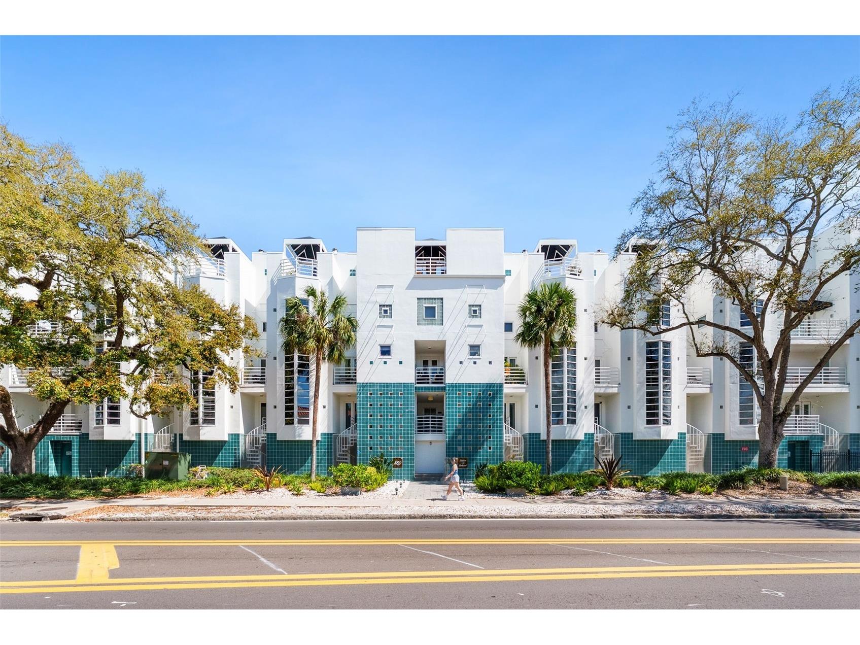 4950 Bayshore Blvd Unit 14