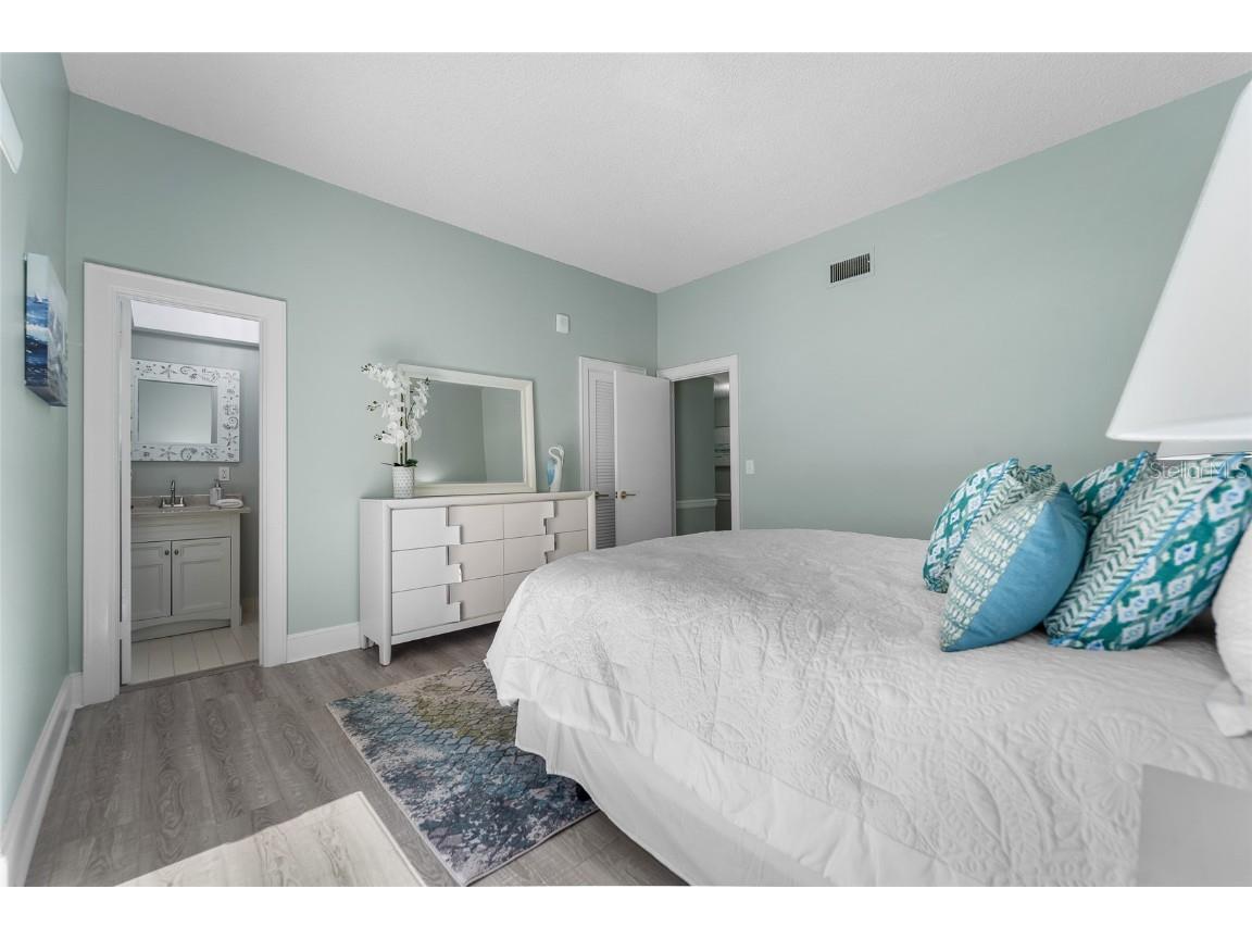 4950 Gulf Boulevard #104 Saint Pete Beach FL 33706 - GOLF OF MEXICO TB8301627 image27