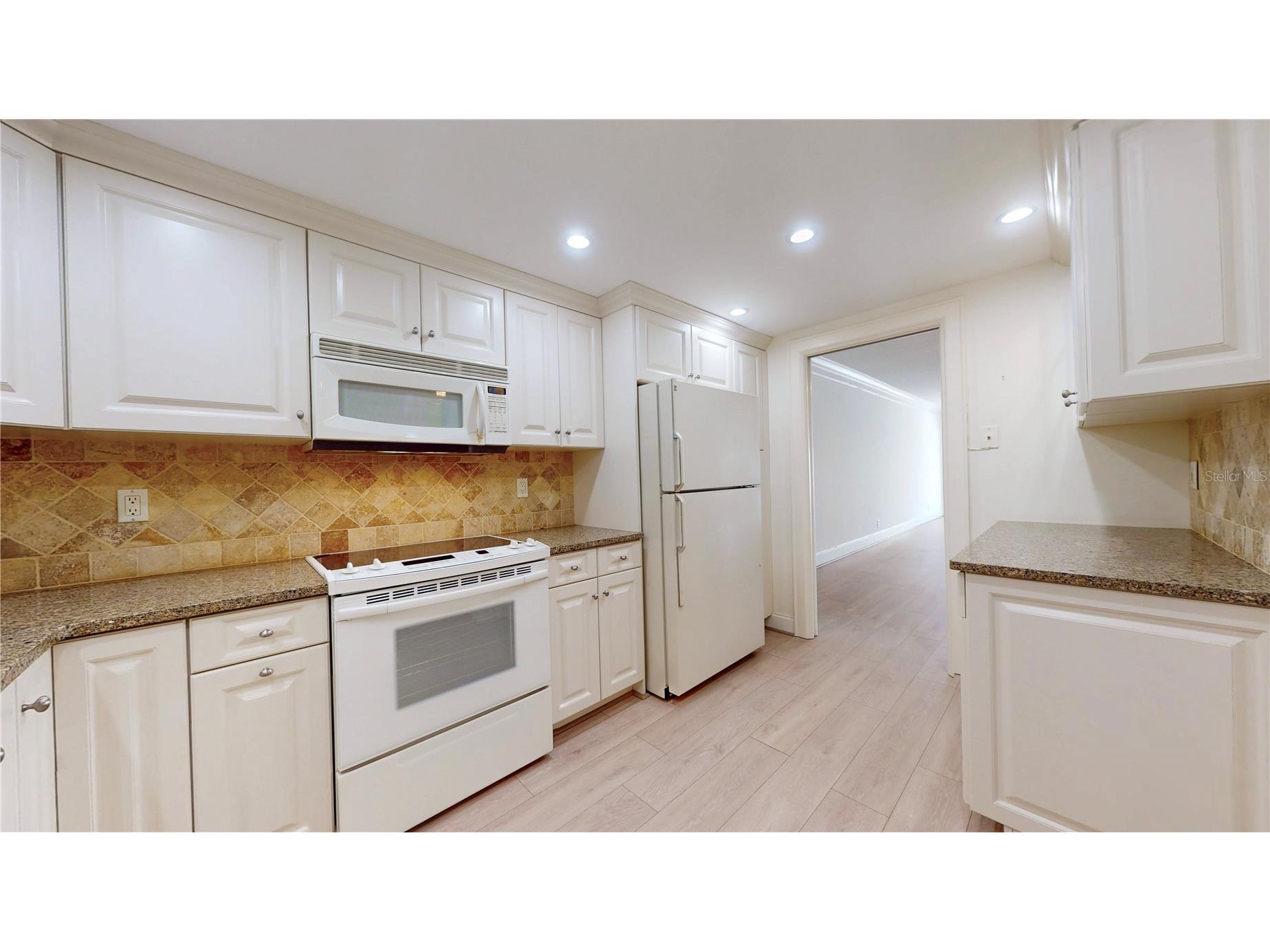 4950 Gulf Boulevard #308 Saint Pete Beach FL 33706 - GULF TB8499166 image23