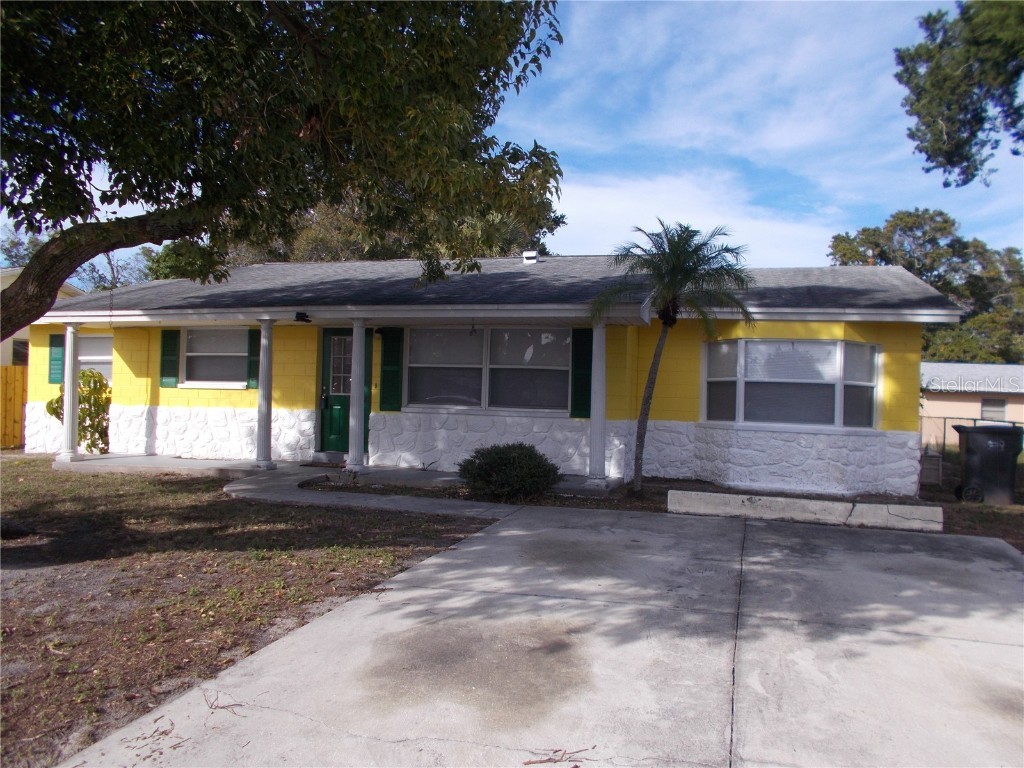 4951 49th Avenue N Saint Petersburg FL 33709 U8216855 image1