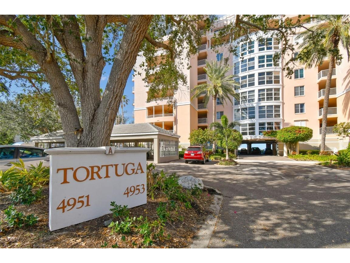 4951 Bacopa Lane S #401 Saint Petersburg FL 33715 - BOCA CIEGA BAY TB8334215 image1