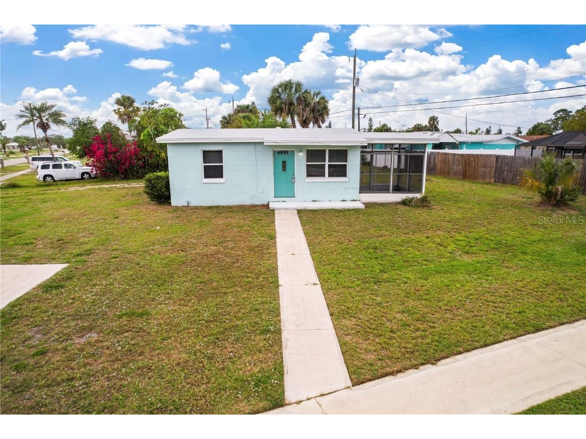 4951 S Biscayne Drive North Port FL 34287 C7490383 image1