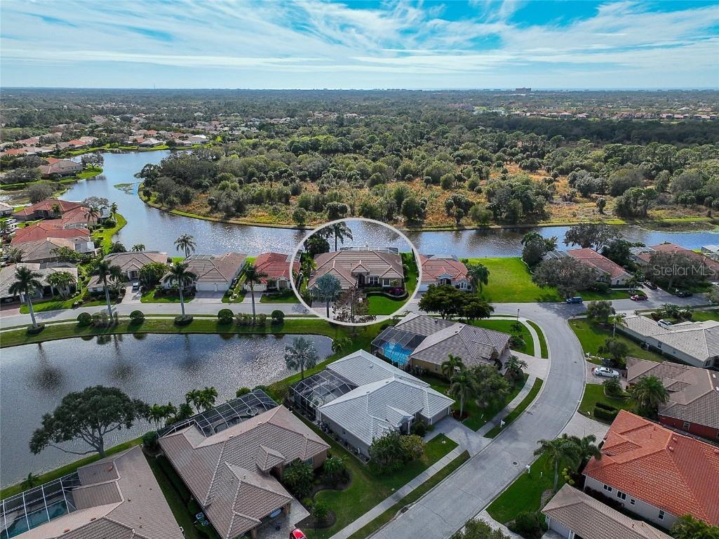 4952 Bridgehampton Boulevard Sarasota FL 34238 A4597465 image1