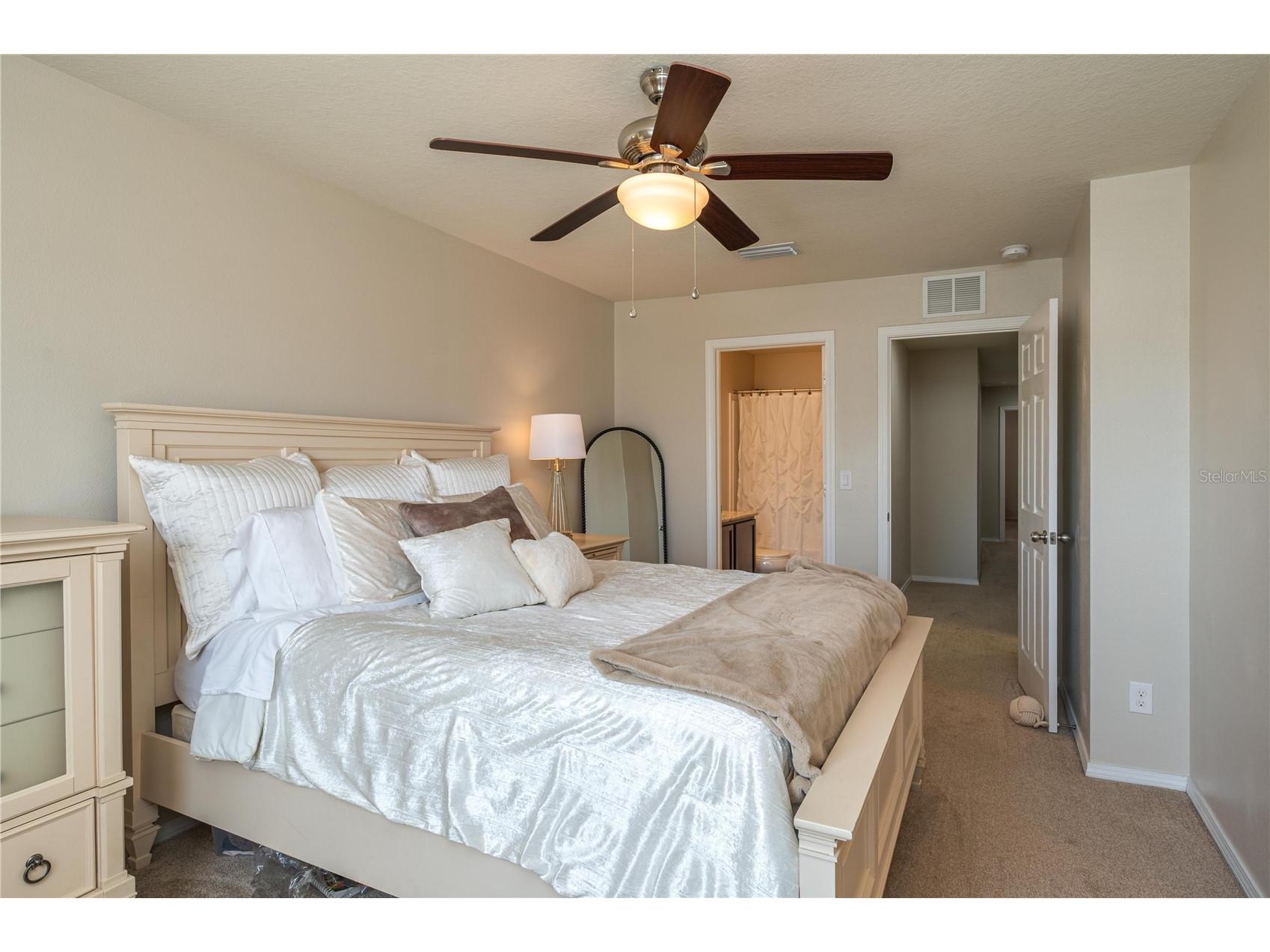 4953 White Sanderling Court Tampa FL 33619 L4959841 image20