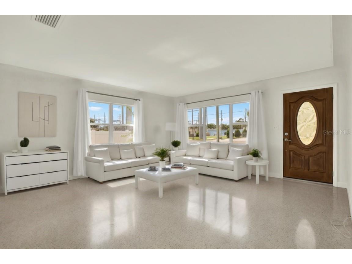 4954 1st Avenue S Saint Petersburg FL 33707 TB8411455 image3