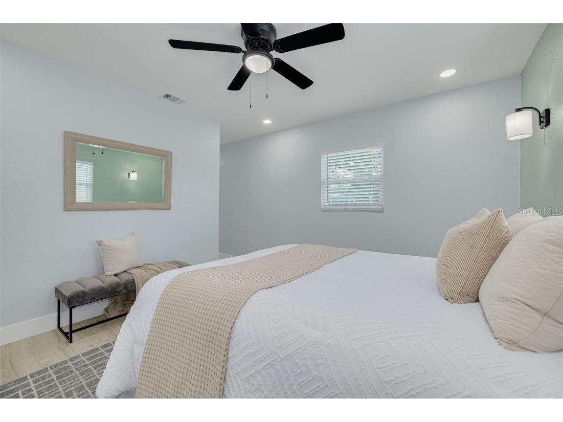 4954 2nd Avenue N Saint Petersburg FL 33710 TB8442314 image24