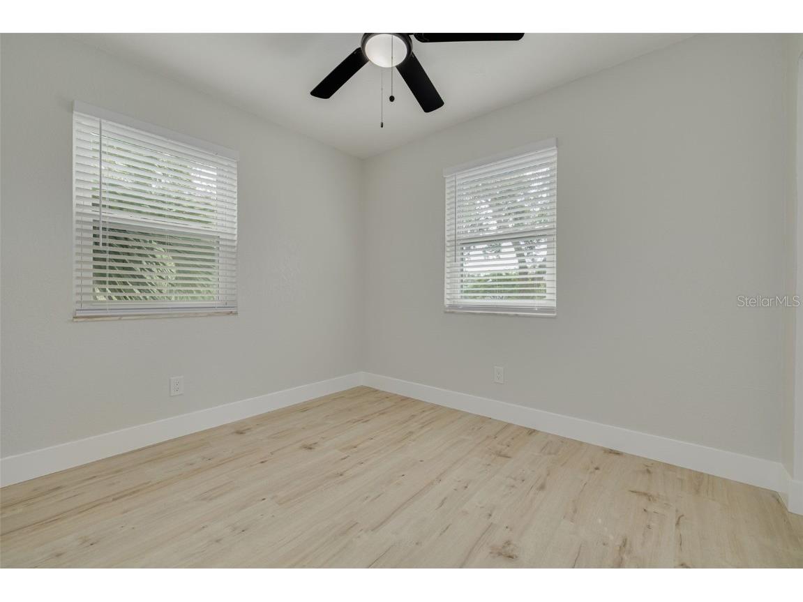 4954 2nd Avenue N Saint Petersburg FL 33710 TB8442314 image35