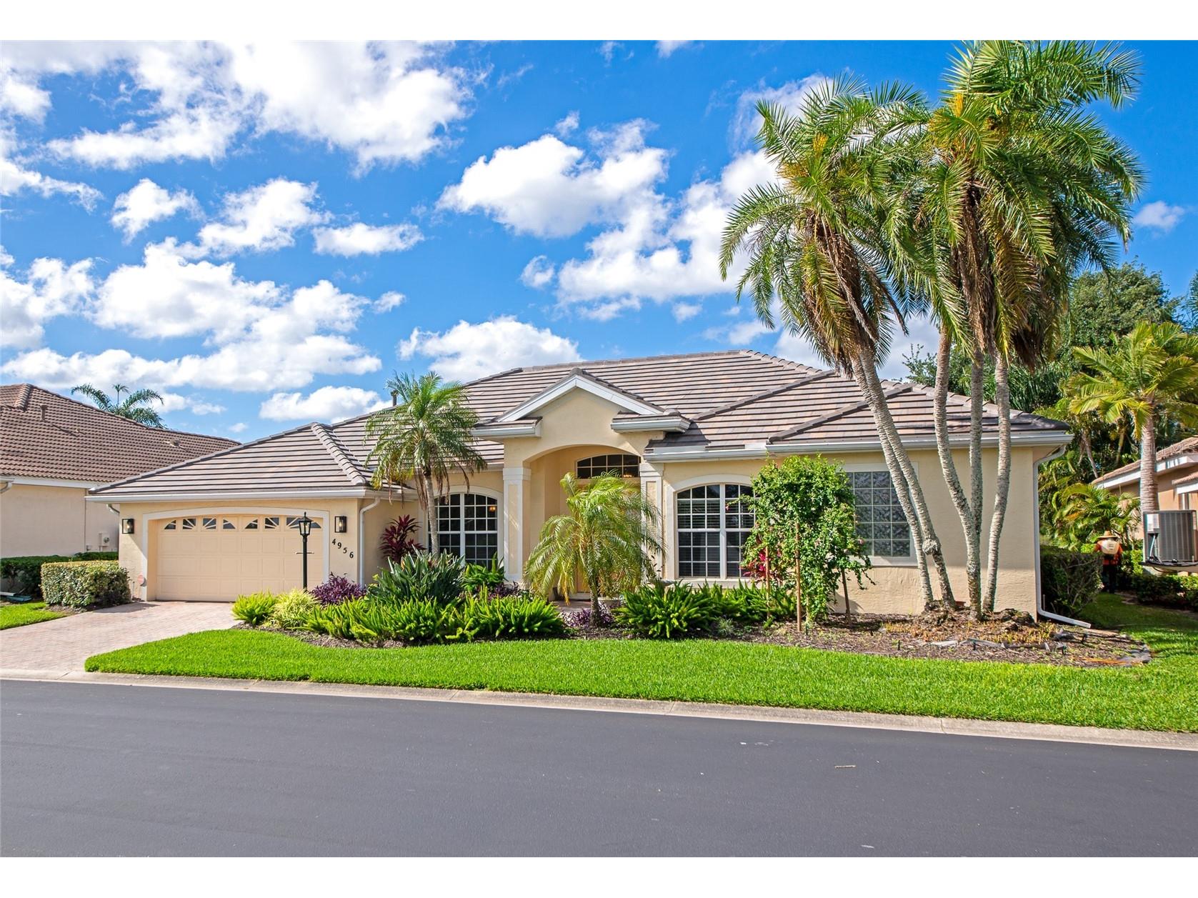 4956 Bridgehampton Boulevard Sarasota FL 34238 A4690574 image1