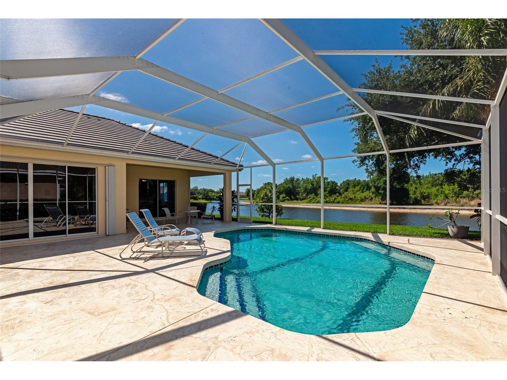 4956 Bridgehampton Boulevard Sarasota FL 34238 A4690574 image3