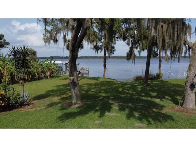 4956 Moore Street Tarpon Springs FL 34689 - LAKE TARPON U8205049 image1