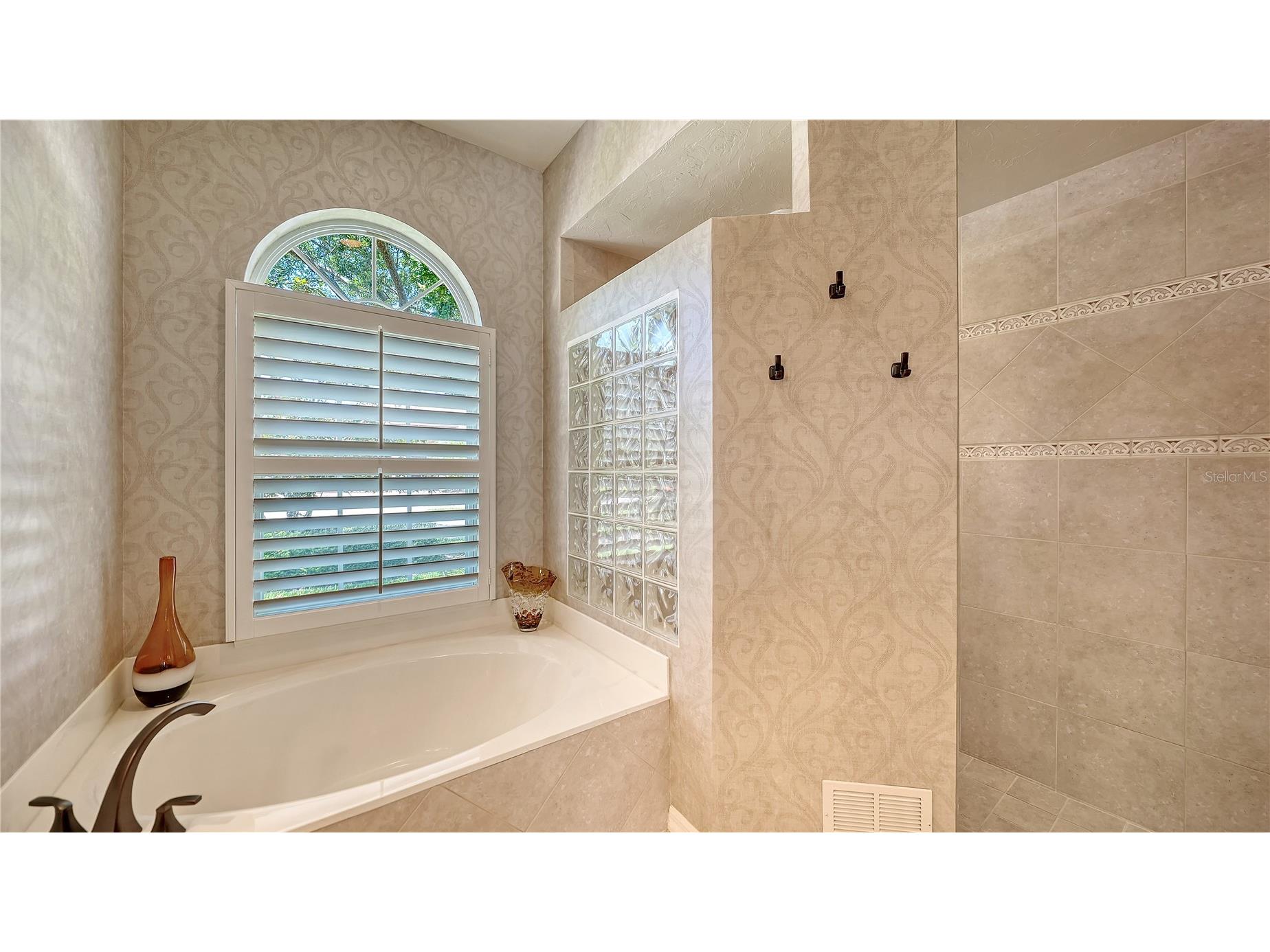 4956 Sabal Lake Circle Sarasota FL 34238 A4693032 image25