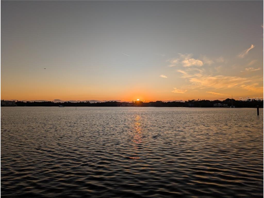 4957 Cobia Drive SE Saint Petersburg FL 33705 TB8454104 image2