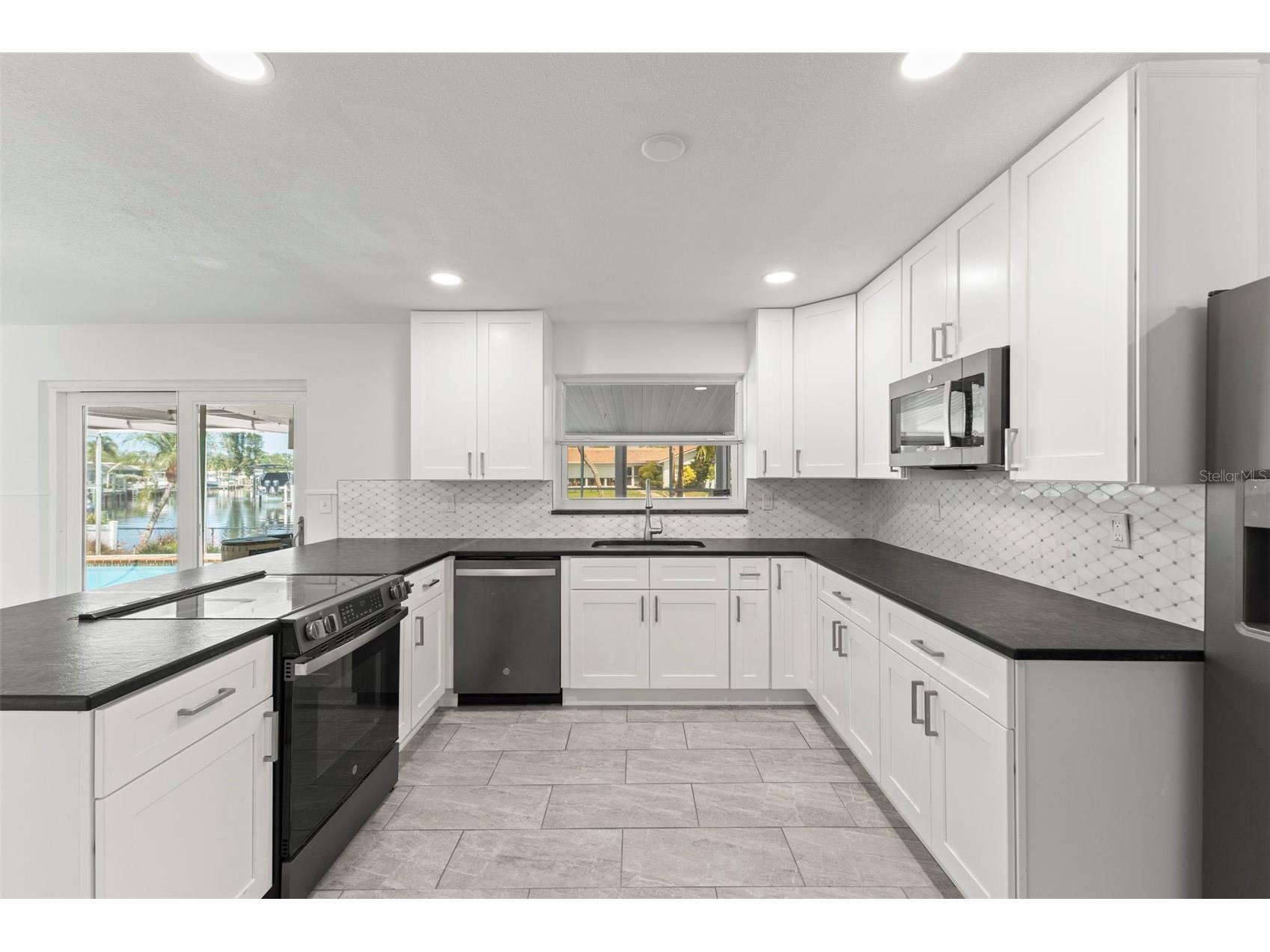 4960 Dover Street NE Saint Petersburg FL 33703 TB8522392 image6