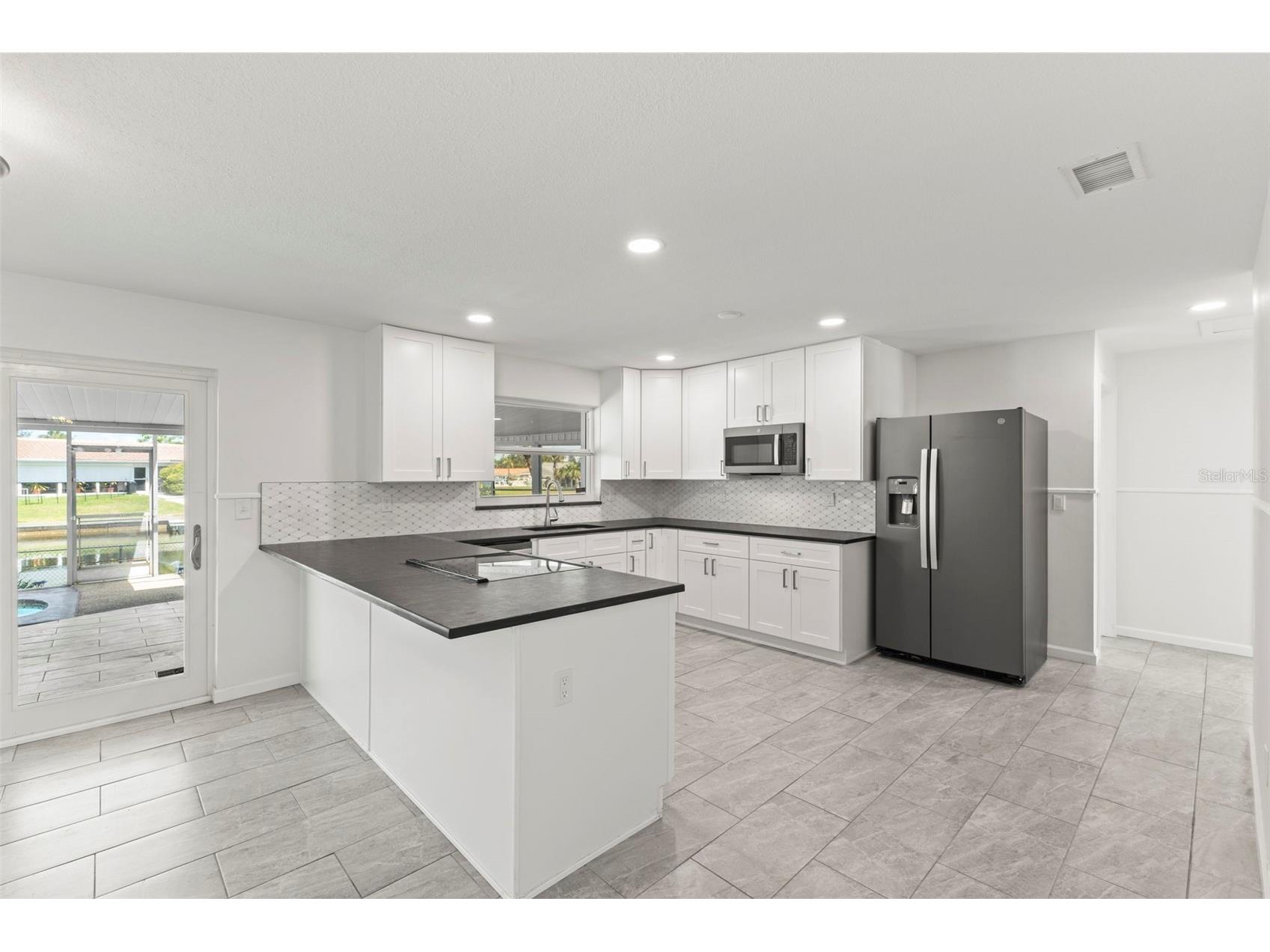 4960 Dover Street NE Saint Petersburg FL 33703 TB8522392 image7