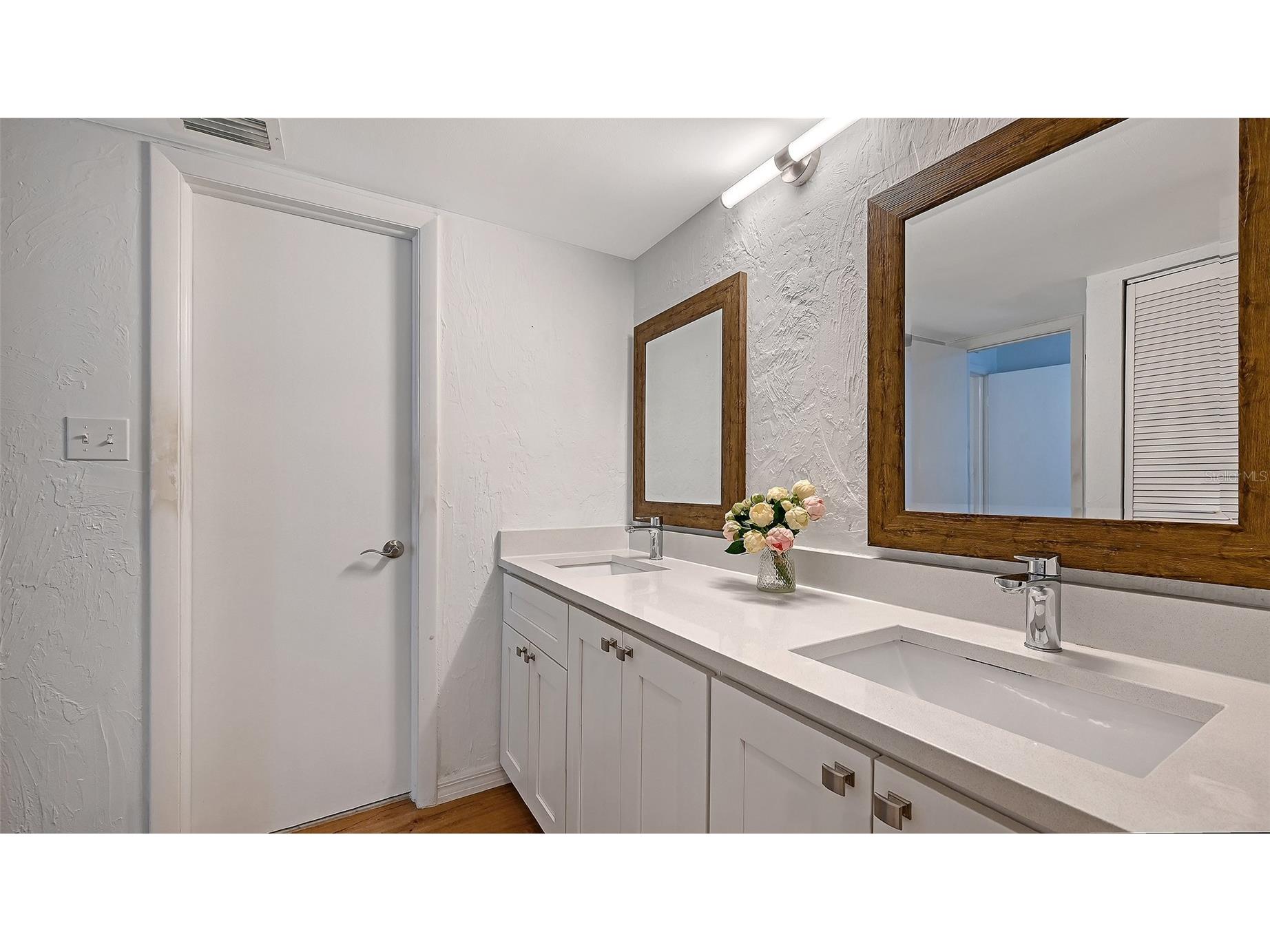 4960 Gulf Of Mexico Drive #204 Longboat Key FL 34228 A4677420 image25