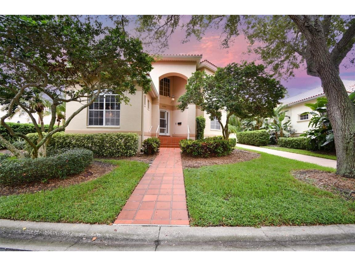 4960 Sandpiper Lane S Saint Petersburg FL 33711 U8175960 image1